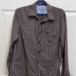American Eagle brown & White striped button up shirt  with 1 front pocket  M